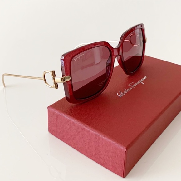 NWT Salvatore Ferragamo Sunglasses main image 10